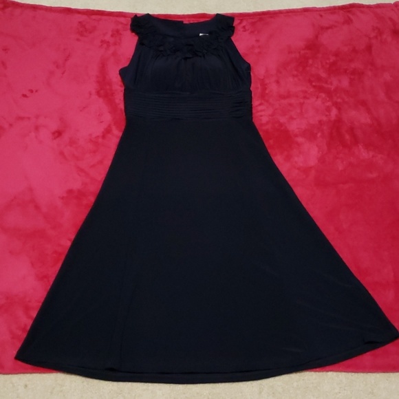 Flirty dark BLUE dress👗👗 - Picture 8 of 10